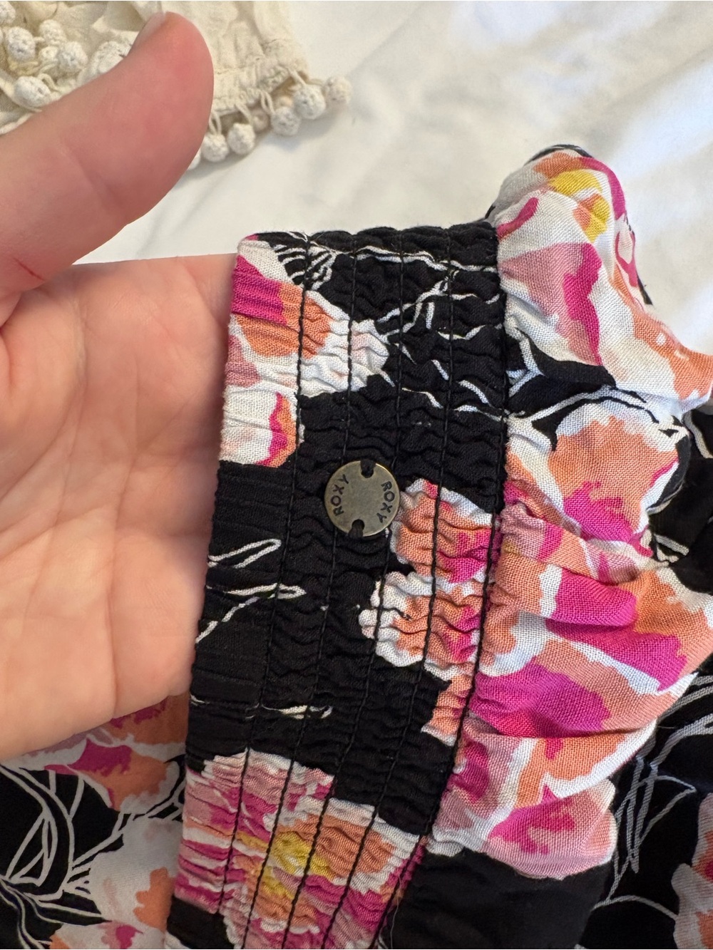 Roxy Black And Pink Floral Boho Flowy Beach Pants With Elastic Waist Size Medium - Picture 5 of 7